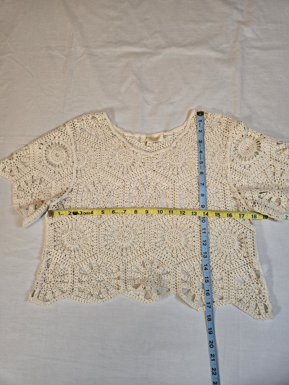 Crochet Medallion Short Sleeve Crop Top - Cream - Picture 7 of 9
